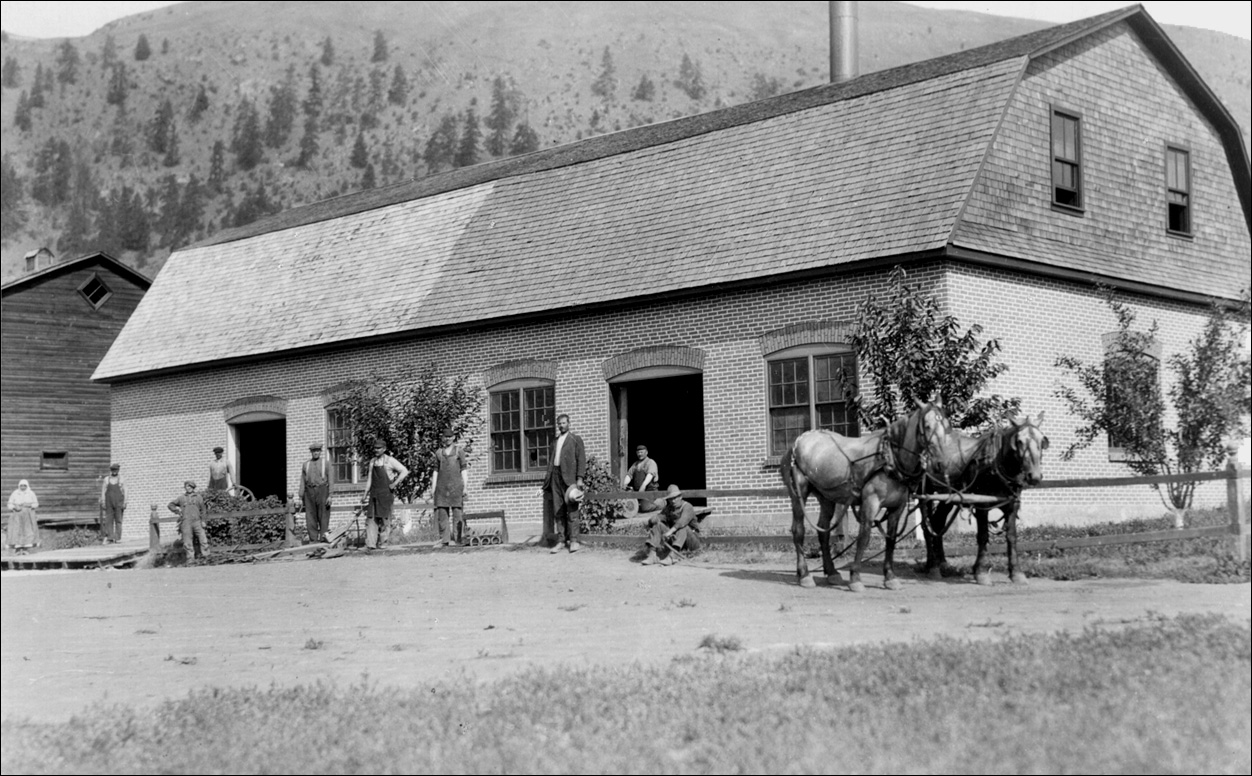 Fruktova Blacksmith Shop - Community Hall